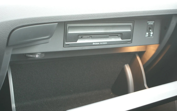 Skoda Superb cena 106900 przebieg: 54499, rok produkcji 2019 z Świerzawa małe 704
